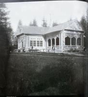 Képgyártó dinasztia Székelyudvarhelyen. A Kováts - napfényműterem száz éve. Kiállítási katalógus. Bp...