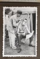 cca 1930 Katonák nyári tábora 18 db fotó kis albumban 6x9 cm
