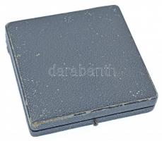 Esseő Erzsébet (1883-1954) 1922. "Soproni népszavazás" Br emlékérem, az ÉKE által tagillet...