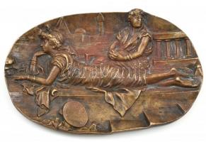 Dombornyomott bronz hamutál keleti jelenettel 17x11 cm