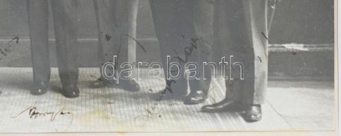 1932 Országházi fotó, rajta gr Apponyi Albert, gr. Apponyi György, Dinnyés Lajos korjegyző és más or...