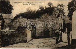 1904 Tournehem-sur-la-Hem, Porte ou fut pendu le sergent Humieres, defenseur du Chateau / Door where Sergeant Humieres, defender of the Chateau, was hanged (fl)