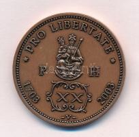 Varga Géza (1951-) 2003. "Rákóczi Ferenc / Pro libertate 1703-2003" bronz emlékérem (42,5m...