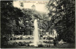 Essen, Grosse Fontaine im Stadtgarten / park, fountain