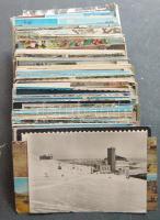 310 db modern külföldi, főleg városképes lap Magyarországra küldve