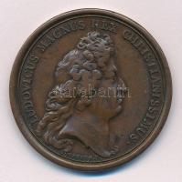Franciaország 1677. XIV. Lajos kétoldalas bronz emlékérem. Szign.: J. Mauger F. (41mm) T:2 patina, ph France 1677. Louis XIV two-sided bronze medallion. Sign.: J. Mauger F. (41mm) C:XF patina, edge error