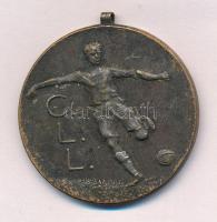 1935. "C.L.L. / 1935" ezüstözött bronz labdarúgó díjérem (függesztőkarika nélkül) T:3