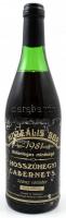1981 Hosszúhegyi Cabernet S. 1981, muzeális bor, hajós-bajai borvidék, szakszerűen tárolt bontatlan palack vörösbor, kopott, a címkén sérülésnyomokkal, 0,75l.