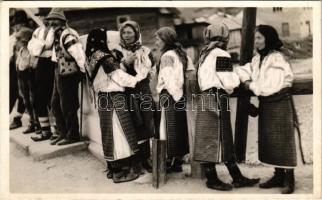 Kárpátalja. Magyar-orosz népviselet (ruszin) / Transcarpathia, Hungarian-Russian folklore, Rusyn (Ruthenian) women