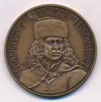 Tóth Sándor (1933-2019) 1990. "MÉE Hajdú-Bihar Megyei szervezete / Felsővadászi II. Rákóczi Ferenc" bronz emlékérem (42,5mm) T:1-  Adamo DE16