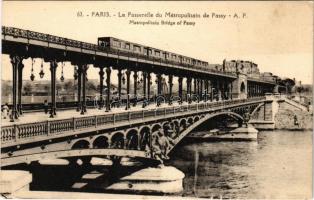 Paris, La Passerelle du Metropolitain de Passy / Metropolitain Bridge of Passy, elevated railway (EK)