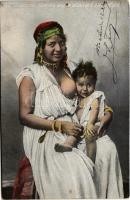 1909 Algérie. Femme arabe allaitant son enfant / Algeria, half-naked Arab woman breastfeeding her child (lyuk / pinhole)