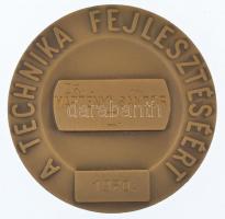 1977. "Gépipari Tudományos Egyesület / A technika fejlesztéséért" Br érdemérem dísztokban ...