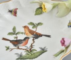 Herendi Rotschild mintás porcelán füles kínáló dombornyomott rózsával. Kézzel festett, jelzett, hibá...