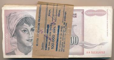 Jugoszlávia 1993. 500.000.000D (100x) eredeti, nem saját banki kötegelővel T:III Yugoslavia 1993. 500.000.000 Dinara (100x) in original, not the own wrapper C:F Krause P# 125