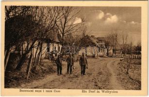 Volhynia, Volyn, Wolhynien; Ein Dorf in Wolhynien / WWI German military, soldiers in a Volhynian village