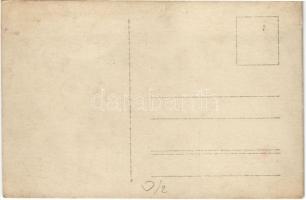 "Itt nyugszik Magyarország és gyermekei a Szabadság és Függetlenség született 1848-ban, 4 évi v...