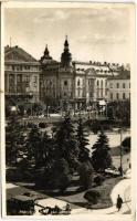 1942 Kolozsvár, Cluj; Mátyás király téri részlet, automobil, üzletek / square, automobile, shops (szakadás / tear)