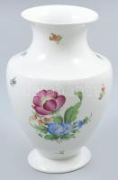 Herendi / Óherendi virágmintás váza. Kézzel festett, jelzett, kopott, gyárilag ferdén készítették. m: 23 cm