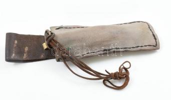 Válik jelzett egyedi készítésű zsebkés, bicska. Szaru, réz. 27 cm Bőr tokkal