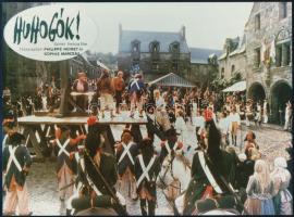 cca 1988 ,,Huhogók" című francia film jelenetei és szereplői, 5 db vintage produkciós filmfotó,...