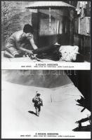 cca 1964 ,,A homok asszonya" című japán film jelenetei és szereplői, 8 db vintage produkciós filmfotó, ezüst zselatinos fotópapíron, a használatból eredő kisebb hibákkal, 18x24 cm