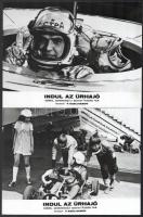 cca 1975 ,,Indul az űrhajó című szovjet sci-fi film jelenetei és szereplői, 13 db vintage produkciós filmfotó, ezüst zselatinos fotópapíron, a használatból eredő kisebb hibákkal, 18x24 cm