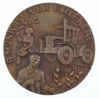 Lajos József (1936-) DN A munkás évek emlékére egyoldalas, öntött bronz plakett (98mm) T:1-