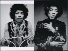 Jimi Hendrix (1942-1970) énekes, gitáros, zeneszerző emlékére 2 db mai nagyítás Fekete György budapesti fényképész hagyatékából és gyűjteményéből, 15x10 cm