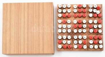 Sudoku típusú fa játék, jó állapotban, 14×14 cm