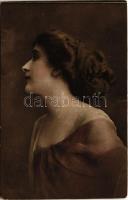 1912 Lady. W.R.B. & Co. Vienne Serie Nr. 2847. (EK)