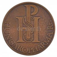 1995. "Hungaropharma" kétoldalas, öntött Br emlékérem papírdobozban. Szign.: SZ (64mm) T:1