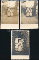 cca 1930 Nők magyaros ruhában, 6 db fotó, közte egyforma, 13,5×8,5 cm