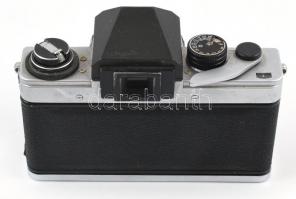 Praktica fényképezőgép Pentacon 1,8/50mm objektívvel, eredeti bőr tokjában