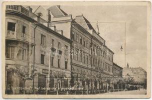 1932 Kecskemét, Református bérpalota, jogakadémia, Hitelszövetkezet, Kultura könyvnyomda. leporellolap 10 kis képpel köztük a mozi, múzeum és vasútállomás (EB)