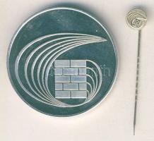 NSZK DN "Ehrenmedaille" Ag 26,1g érdemérem + hozzá való kitűző Ag 0,6g díszdobozban T:PP