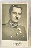cca 1920-1945 Katonai fotó gyűjtemény a Horthy-korszakból: esküvői, családi képek, portrék, közte né...