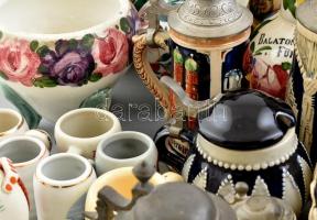 28 darabos vegyes kerámia és porcelán tétel, apróbb hibákkal, kopásokkal, részben jelzett, m: 5-21cm