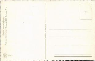 Macskák verekednek az iskola udvarán / Cat fight in the school yard. Colorprint B Special 2259/1. - ...