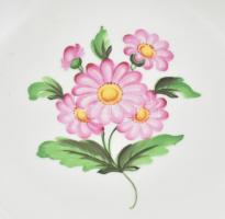 2 db Herendi leveses tányér, kézzel festett porcelán, jelzett, kopásnyomokkal, d: 24,5cm