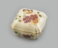 Zsolnay porcelán pillangó mintás bonbonier. Kézzel festett, jelzett, hibátlan. 8x8 cm