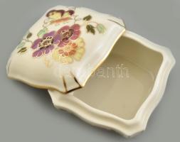 Zsolnay porcelán pillangó mintás bonbonier. Kézzel festett, jelzett, hibátlan. 8x8 cm