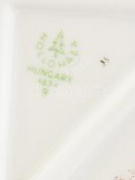 Hollóházi női figura. Sárga kendőt kötő nő. Kézzel festett porcelán, jelzett, hibátlan, m: 27,5cm