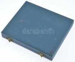 Madarassy Walter (1909-1994) 1973. "Budapest 1873-1973" egyoldalas, öntött bronz plakett d...