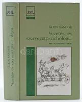 Klein Sándor: Vezetés- és szervezetpszichológia. Bp., 2009, Edge 2000, 758+(2) p. Kiadói kartonált papírkötés.