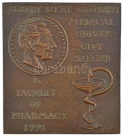 Kalmár Márton (1946- ) 1991. Albert Szent-Györgyi Medical Univercity(sic!) Szeged - Faculty of Pharmacy 1991 egyoldalas, öntött bronz plakett (101x91mm) T:1-
