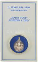 1991. "II. János Pál pápa Magyarországon" kétoldalas Ag emlékérem füllel, előlapján 2 db rubinnal díszítve, tanúsítvánnyal, eredeti díszkiadásban (0,999/~29mm) T:1- patina