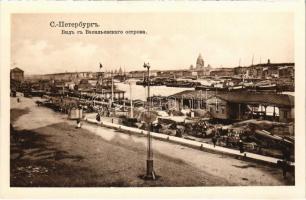 Saint Petersburg, St. Petersbourg, Leningrad, Petrograd; Vue prise de Wassily Ostrow / quay