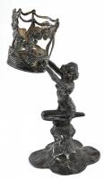 Argentor jelzett osztrák figurális kínáló, ón, üvegbetét nélkül, kopásnyomokkal, m: 26 cm