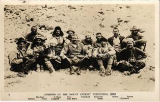 Members of the Mount Everest Expedition 1922. Morshead, G. Bruce, Noel, Wakefield, Somervell, Morris, Norton, Mallory, Finch, Longstaff, Gen. Bruce, Strutt, Crawford